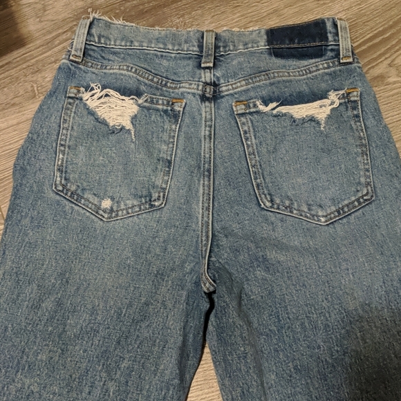 Abercrombie | Curve Love Mom Jeans - Picture 5 of 8
